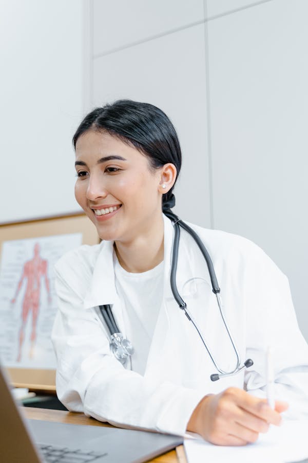 Dr. Sophie Müller